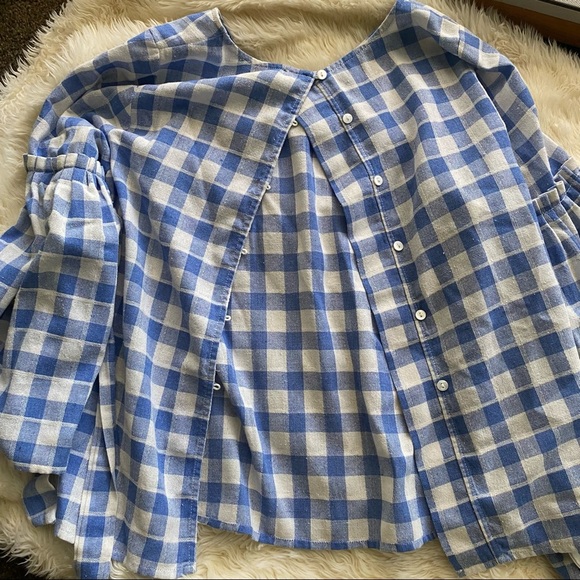 Urban Outfitters Bell Sleeves Top - Picture 2 of 2